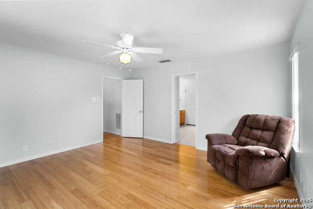 Image 21 of 25 For 15103 Kamary