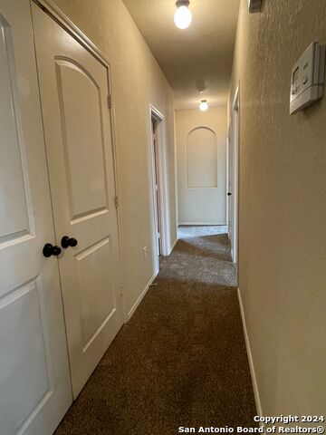 Image 12 of 35 For 713-717 Creekside Cir