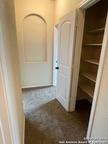 Image 13 of 35 For 713-717 Creekside Cir