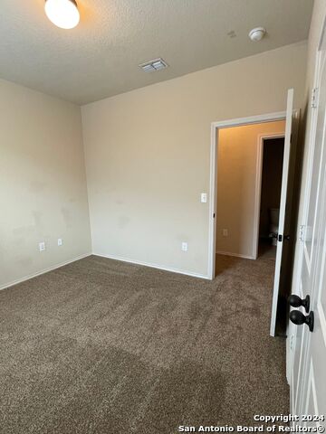 Image 16 of 35 For 713-717 Creekside Cir