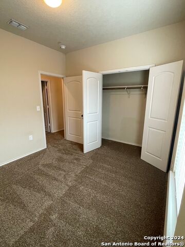 Image 17 of 35 For 713-717 Creekside Cir