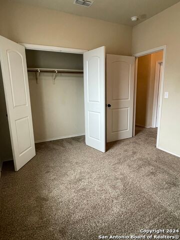 Image 22 of 35 For 713-717 Creekside Cir