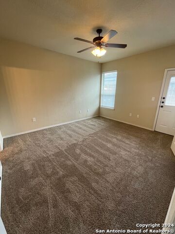 Image 23 of 35 For 713-717 Creekside Cir