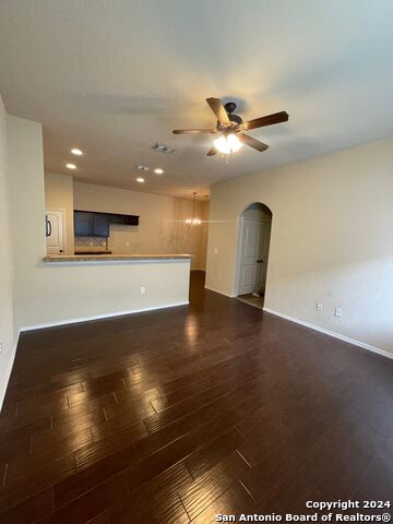 Image 5 of 35 For 713-717 Creekside Cir