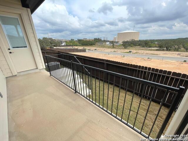 Image 18 of 19 For 20675 Huebner  # 525