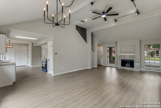 Image 9 of 25 For 14923 Eagle Run