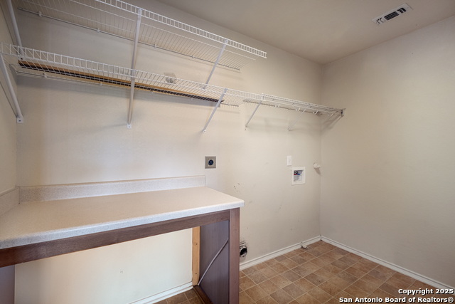 Image 27 of 31 For 2118 Opelousas