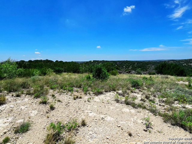 Listing photo id 12 for 2033 Sd # 45670