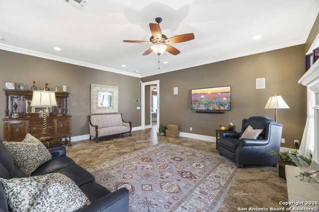 Listing photo id 12 for 150 St Andrews Loop E