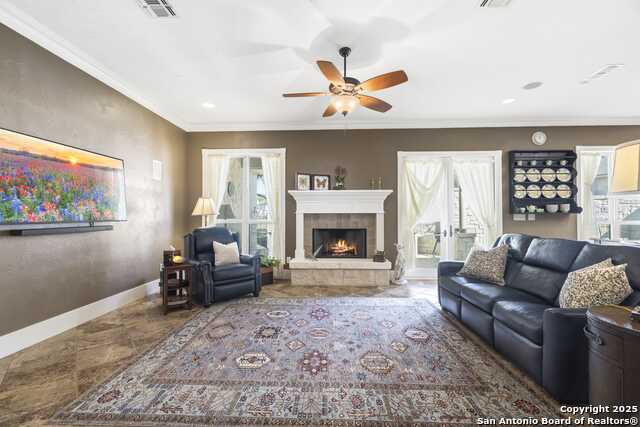 Listing photo id 13 for 150 St Andrews Loop E