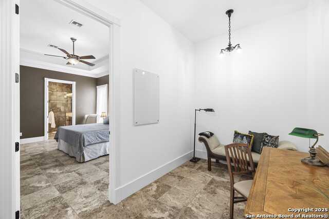 Listing photo id 19 for 150 St Andrews Loop E