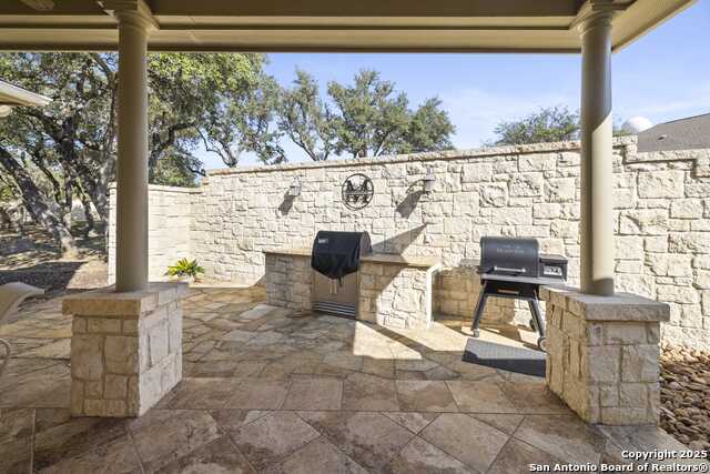 Listing photo id 26 for 150 St Andrews Loop E