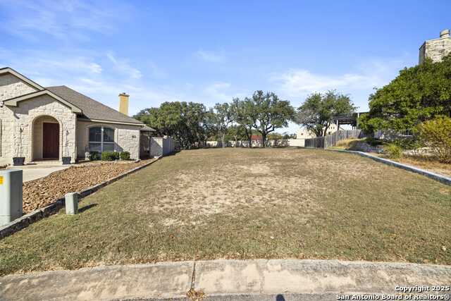 Listing photo id 32 for 150 St Andrews Loop E