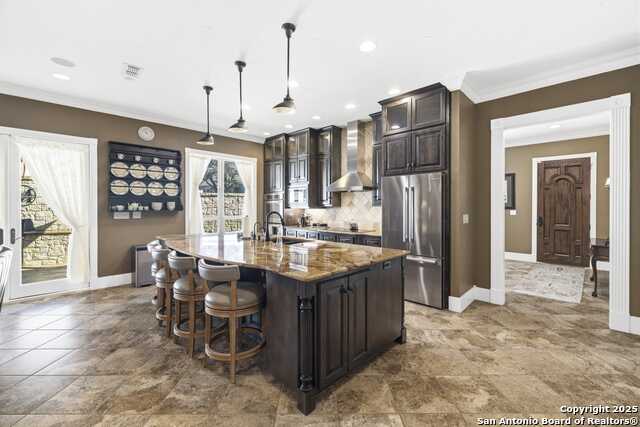 Listing photo id 6 for 150 St Andrews Loop E