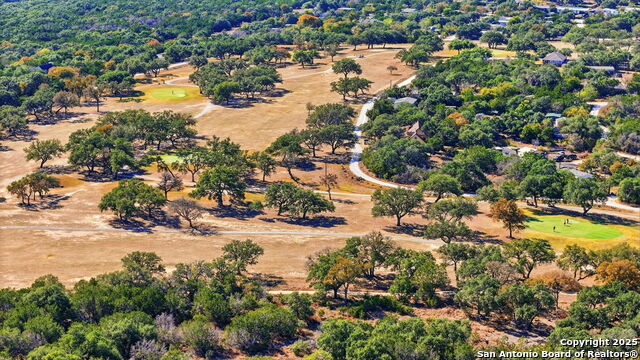 Listing photo id 3 for 190 Contour N