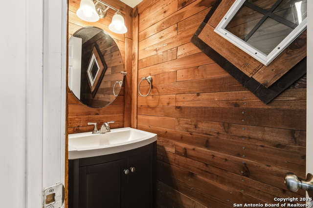 Image 14 of 30 For 2963 Ash Field