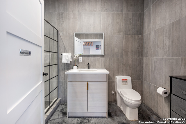 Image 16 of 29 For 811 Montana  1101