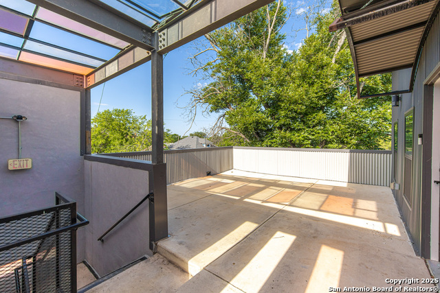 Image 17 of 29 For 811 Montana  1101