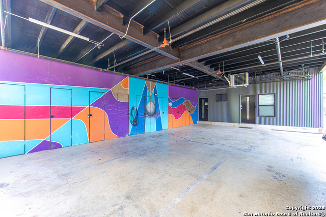 Image 19 of 29 For 811 Montana  1101