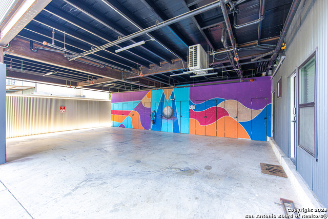 Image 20 of 29 For 811 Montana  1101