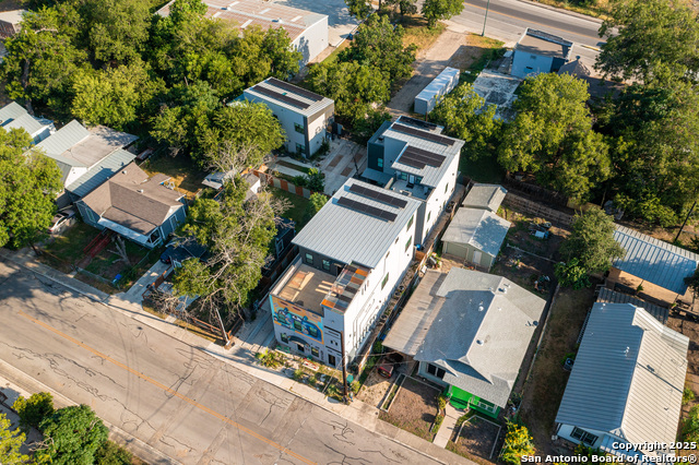 Image 26 of 29 For 811 Montana  1101