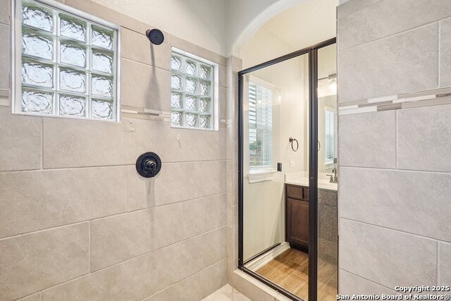 Image 18 of 45 For 7002 Comanche Star