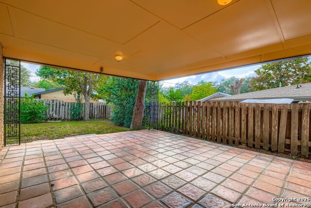 Image 16 of 17 For 742 Winfield