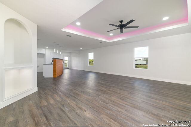 Image 5 of 26 For 13021 Prosperidad Ln