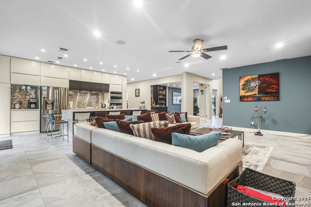 Image 14 of 45 For 15123 Mossoak Cove