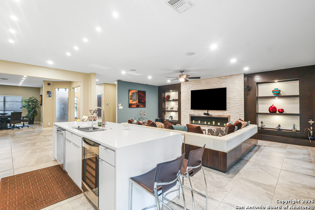 Image 15 of 45 For 15123 Mossoak Cove