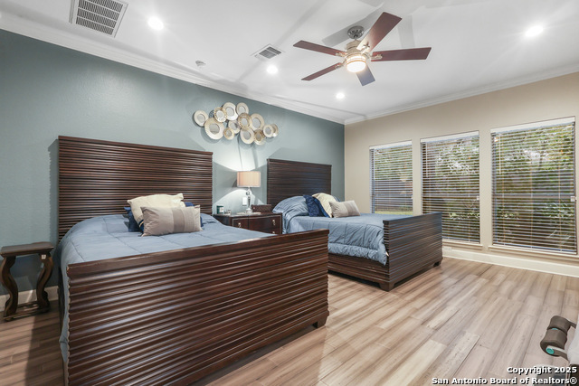 Image 20 of 45 For 15123 Mossoak Cove