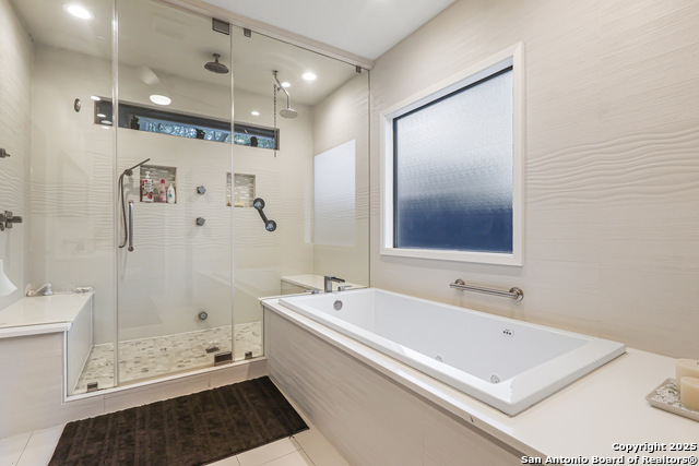 Image 21 of 45 For 15123 Mossoak Cove