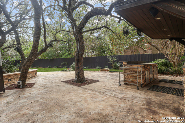 Image 38 of 45 For 15123 Mossoak Cove