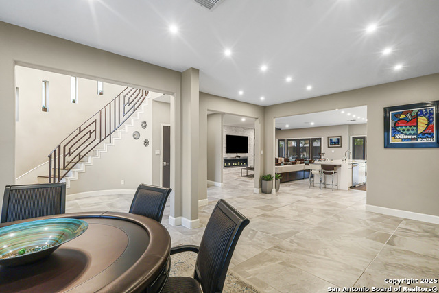 Image 8 of 45 For 15123 Mossoak Cove