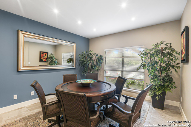 Image 9 of 45 For 15123 Mossoak Cove