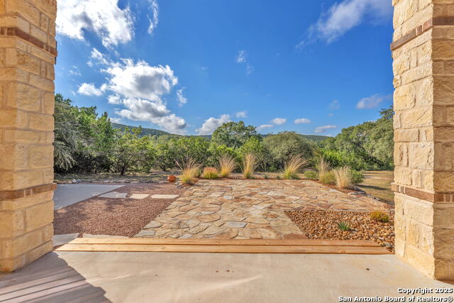 Listing photo id 8 for 732 Pr 1712  