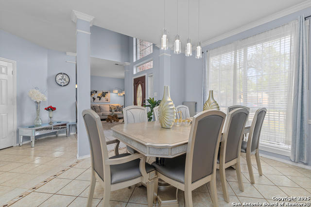 Image 9 of 39 For 718 Wildgrove Ln