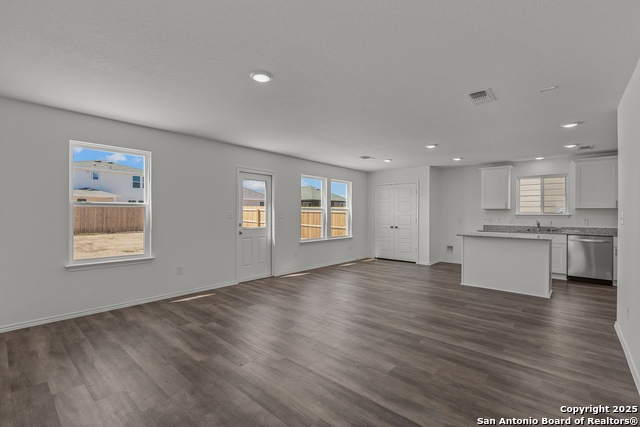 Image 11 of 28 For 4053 Bermuda Ln