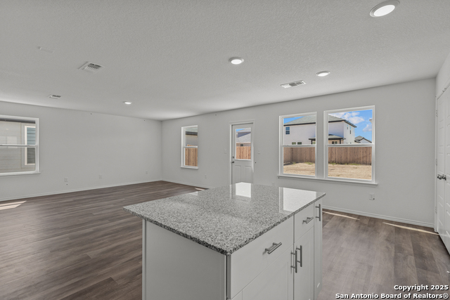 Image 12 of 28 For 4053 Bermuda Ln