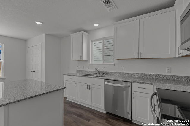 Image 14 of 28 For 4053 Bermuda Ln