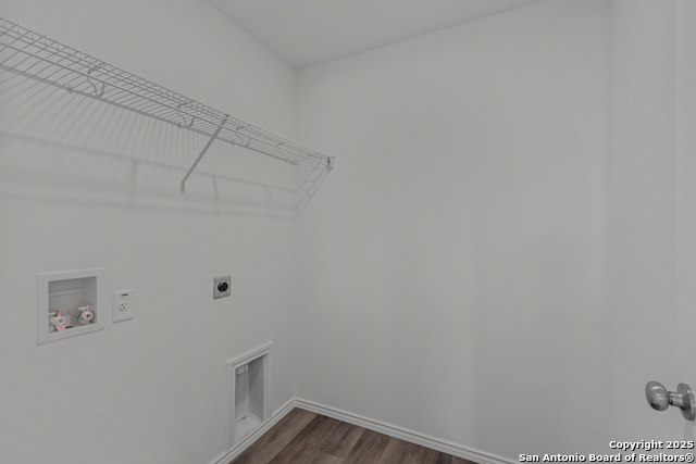 Image 18 of 28 For 4053 Bermuda Ln