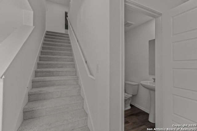 Image 25 of 28 For 4053 Bermuda Ln