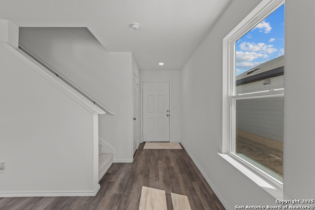 Image 7 of 28 For 4053 Bermuda Ln