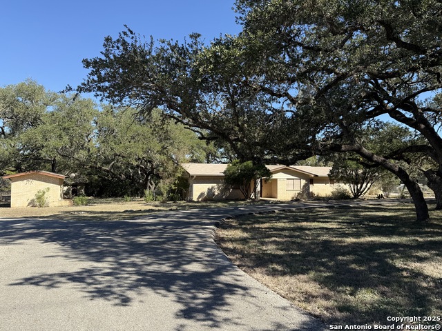 Image 4 of 5 For 3290 River Oaks