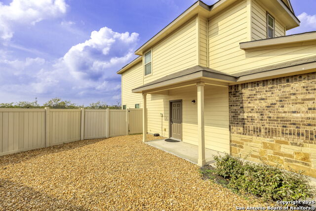 Image 3 of 22 For 5507 Haven Springs