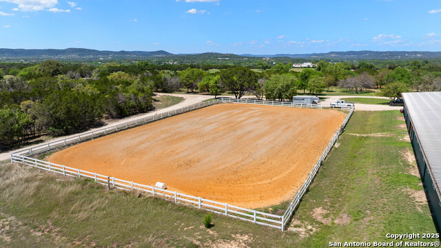 Listing photo id 12 for 728 Upper Moffett