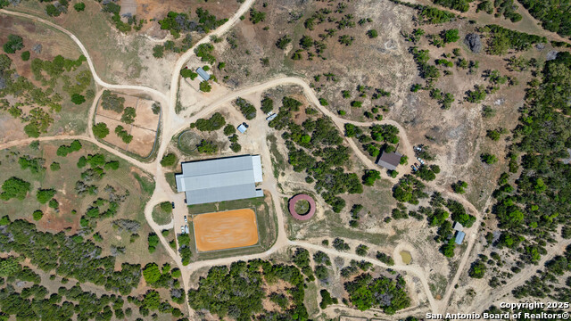 Listing photo id 0 for 728 Upper Moffett