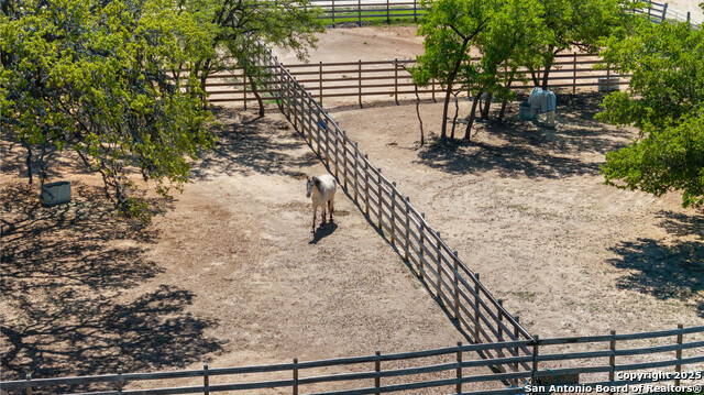 Listing photo id 24 for 728 Upper Moffett