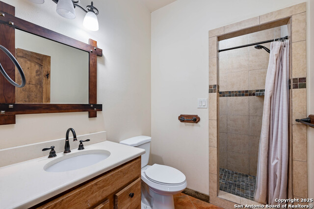 Listing photo id 39 for 728 Upper Moffett