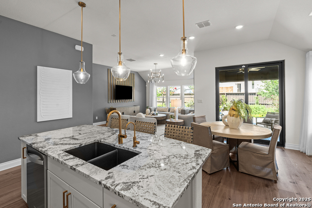 Image 7 of 23 For 113 Farming Grove